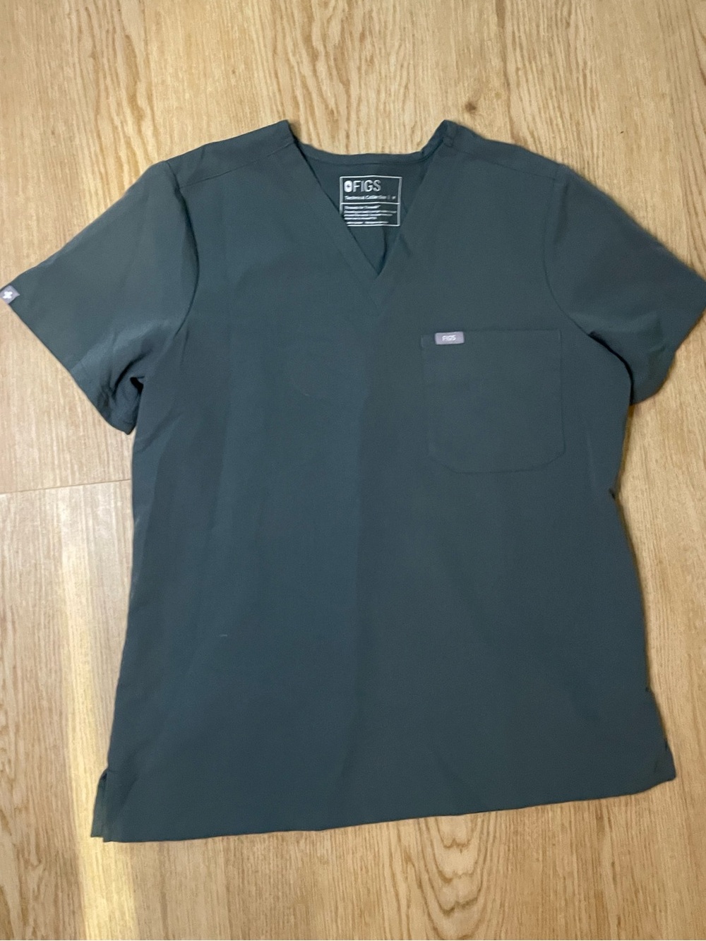 Figs Women's V-Neck Scrub Top in Dark Green
